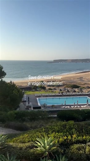 Gooische Hotspots | Your guide to the good life on Instagram: "Dit is zo’n plek die je één keer ontdekt… en daarna elk jaar wilt terugkomen ✨ 🇵🇹 Martinhal Sagres is een paradijs voor jong en oud. Verfijnde luxe en ultiem familiegemak. Van boutique stijl villa’s en top horeca tot verwarmde zwembaden, sport, spa & wellness. Alles is tot in detail doordacht en stijlvol doorgevoerd om gezinnen helemaal in de watten te leggen. Houden wij van! 😊 Het is hier echt een oase van rust direct aan zee, wa