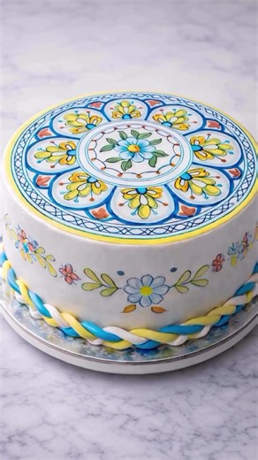 A design pattern that once became a plate … eventually became pastry. #cake #cakedecorating #design #foryoupage #fyp