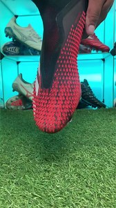 5.2M views · 122K reactions | Mutator vs Freak vs Edge  #adidas #FutbolistasYouTube #PredatorMutator #PredatorFreak #PredatorEdge #Laceless | Futbolistas | Facebook