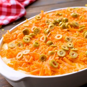 103K views · 96 reactions | Did you see that CHEESE Sauce on this delicious Taco Casserole recipe?!  RECIPE HERE --> https://www.julieseatsandtreats.com/haystacks/ | Julie's Eats & Treats - Easy, Family Friendly Recipes | Facebook