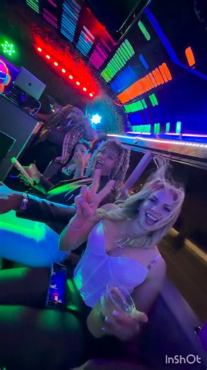 Play Ventura/Recreacion /Deporte /Bienestar&Turismo local on Instagram: "Jump on our crazy, loco party bus! 😜🚌💥 Orlando’s wildest ride — zero chill, all thrill. 🔥✨ On-board vibes: • 🎧 Live DJ dropping bangers • 🎤 Karaoke mics for your inner superstar • 🔫 Trippy laser lights • 💨 Smoke machine for that club feel • ❄️ CO₂ blasts because… why not? Slide into our WhatsApp: 305-479-3171 🌐 www.partybuses4u.com #orlando #orlandoparties #kissimmee #partybus"
