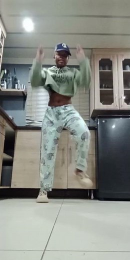 Please don't touch my cellular dance ♥️