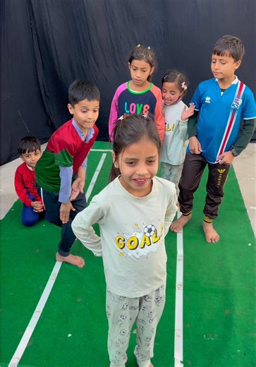 Funny challenge game 😂🤣 #funnygame #challenges #competition #family #familyfun