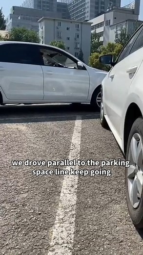 18K views · 453 reactions | Parking with this method, easy and save time!#shorts #car #driving #tutorial #drivingtips #drivingschool #drivingskills #drivingrange #drivingtest #shorts #carhacks #emergencysituation #cartips #Reels #fbreels #viral #fypシ゚viral #fypシ゚viral #fypシ゚ | Driving Car hacks | Facebook