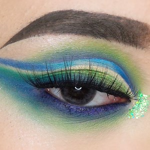 Green Party Eyeshadow Look ⚡ Step by step guide | Makeup Inspiration