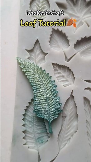 DIY Resin Leaf Tutorial | Easy Resin Art for Beginners 🌿✨#shorts #resin #keychain #diy #resinart#art