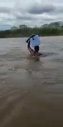 This Environmental Health Technologist had put his life on the line to ensure that each and everyone gets an equal service regardless of where they come from. Well done Kapembwa Kbs Sikombe for carrying out your duties diligently 👏👏👏. | Zambia Reports