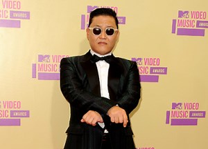 Psy Performs "Gangnam Style" with The Wanted at MTV VMAs Pre-Party Show | Soompi