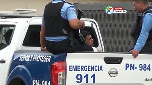237K views · 2.8K reactions | PADRE DEL DETENIDO POR LA POLICÍA NACIONAL EN LA MAÑANA, ACLARA QUE “SU HIJO ES INOCENTE Y QUE LA POLICÍA COMETIÓ UN ERROR” | Canal 32 - Olanchito | Facebook