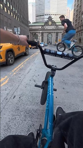 Smoothest BMX Line in NYC 🔄 (📹- Insta360 GO Ultra)