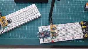 Demostración de Ataque de replay con HackRf one y universal radio hacker a módulos de radiofrecuencia Apc220, si te interesa más info deja un comentario | RogerBit arduino pic y más