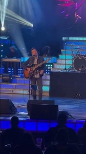 Battle of the Lukes - Adam Lee sings, "Love You Miss You Mean It"