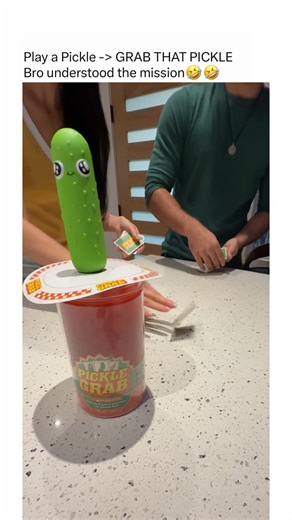 It's so simple but HARDER THAN IT LOOKS 👀 #gamenight #cardgames #friends #pickles | Exploding Kittens