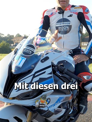 Grundfahrübungen_Freeride-Training 1. 2 Finger an der Bremse 2. Mehr Gas als du glaubst zu benötigen. 3. Kupplung länger schleifen lassen. So machen alle Übungen in der Fahrschiule Spaß. #fahrschule #l #learnontiktok #moto #motorrad #motorcycle @fahrschule_straubhaar @moto_liska @desibikelife