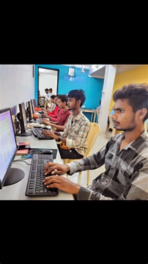 Wizard tech Computer (Bairia) on Instagram: "Teaching ka sabse khoobsurat hissa ye hota hai ki har din naye ideas, naye questions aur naye learnings milti hai Students ke sath har moment ek nayi energy aur positivity lekar aata hai Yeh reel unhi pyaare palo ko capture karti hai jo classroom ko ek family jaise banate hai Growing, learning and creating memories together✨ #teaching #Students #wizardtechbairia #sonusir #sonusirbairia #StudyWithwizardtech #studentsuccess"