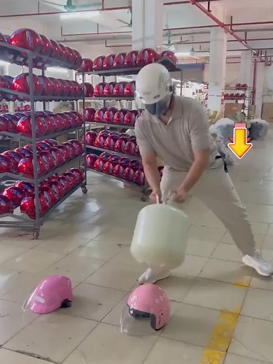 Рисунки Рапунцель и ножки студенток в ТГ