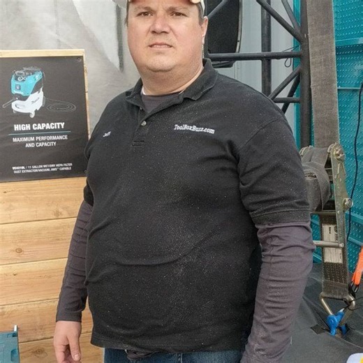 The new @makitatools VC4210L 11 gallon wet/dry Hepa Filter Dust Extractor / Vacuum with AWS feature. #makitatools #makita #worldofconcrete Makita Tools USA | Tool Box Buzz