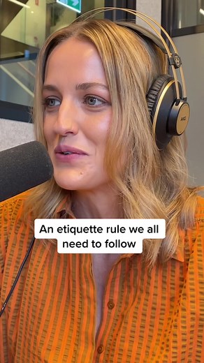 Self-Esteem and Pop Culture References: The Impact of Comparisons on Identity