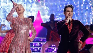 Taylor Swift Performs Her Song ‘ME!’ on ‘The Voice’ Finale with Brendon Urie (Video)