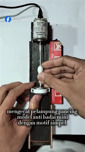 painting a mini anti-storm fishing float quickly and neatly #fblifestyle #tutorial #craft #creation #creative #angler #usefulknowledge #gofishing #fishingmania #fishingfloatelegan | Oby Jqka