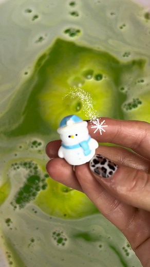 140K views · 460 reactions |  Add some Christmas vibes to bath time with our Surprise Christmas Baff Bomb! Watch it fizz, bubble, and reveal a festive surprise! ✨ #ZimpliKids #ChristmasMagic #BaffBomb | Zimpli Kids | Facebook