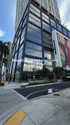 What do you think? Fill out the form linked in bio if you need help finding your dream Miami apartment 🫶🏼 #miami #miamirealestate #miamiapartments #realestate #miamirealtor