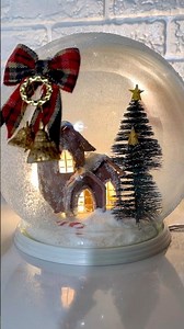 DIY Christmas Snow Globe 🎄