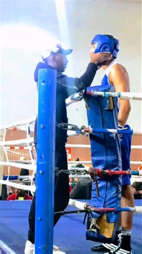 youness🦁😈 on Instagram‎: "😂😂😂💔 #standup #comedy #morocco #follow #boxing #usa #fighter #fitness #tranding #الضحك #😂 #الهربة #الشعب_الصيني_ماله_حل😂😂 #😂😂😂 #fypage #viral #likeback #partage"‎