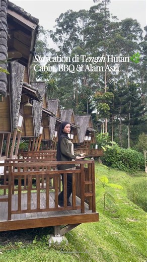 ASYA KAMILA on Instagram: "Kabur sebentar dari kota, ketemu cabin super cozy di tengah hutan 🌿 @dusun_bambu Makan enak, BBQ-an, bangun pagi ditemani udara segar… this is my kind of healing. Jangan lupa pakai kode DB017ASY buat diskon 15% all Dusun Bambu restaurant ya 🤍 #DusunBambu #DusunBambuLembang #CabinStay #StaycationLembang #HealingTime"