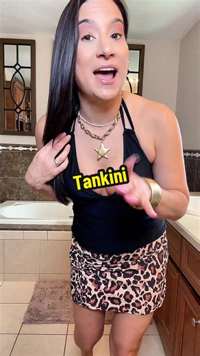 The cutest tankini and skirt combo! @Yonique #swimsuit #tankini #swimskirt #momswimsuit #modestswimwear