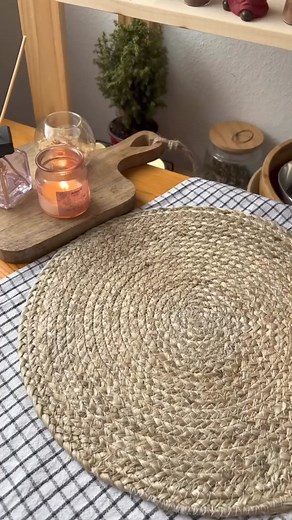 12K views · 125 reactions | Kahvaltı için mini krepler 襤 Malzemeler: ▫️süt (az ılık) - 500 ml ▫️yumurta - 3 adet ▫️şeker - 2. L ▫️un - 1.5 fincan (220 g) ▫️yağ - 2-3 sent. L ▫️tuz önemsiz ▫️Kremalı tereyağı - kızartma için Dolma: ▫️sütlü yoğurt peynir - 200g ▫️krem - 2. L ▫️şeker - 2. L ▫️krem tereyağı - şekil ve katmanları yağlamak için ▫️ Şeker - bir tutam krep için #сніданок | Turkish Menu | Facebook