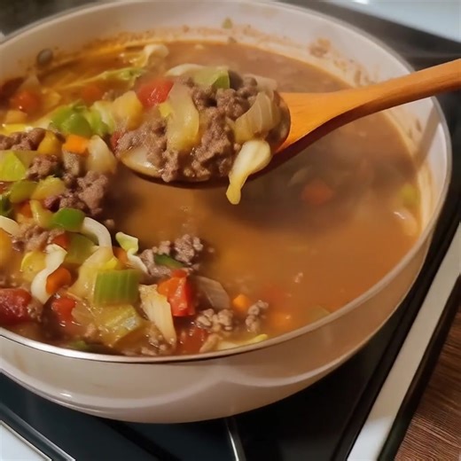 Cabbage Soup This is very healthy and so delicious 😋 Ingredients 1 large cabbage. 2 small onions diced 2 cans of stewed tomatoes. 1 pouch Lipton Onion Soup Mix any flavor. 1 large celery chopped very small. Ground beef Full recipe 👇 💬 | Old fashioned recipe