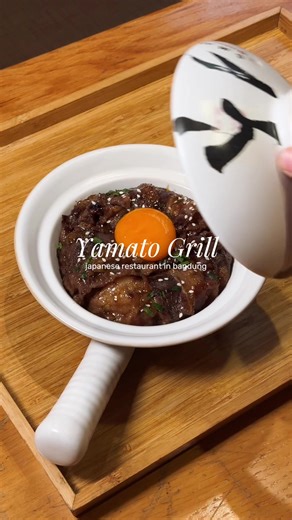 gyudon ochazuke hidden gem di bandung!🍲✨ kayanya orang-orang setuju sih kalo makanan ini tuh comfort food yang layak viral. kemarin ga sengaja nemu di resto khas jepang gitu di pvj terus gyudon mereka enak banget! @yamatogrill 📍Paris Van Java, Resort Level RL-B 69, Kota Bandung #placetogobandung #gyudon #restobandung #kulinerbandung #creatorsearchinsights