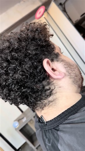 Less Is More: The Art of Minimalist Haircuts