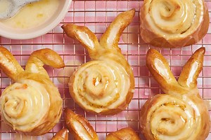 This Tiny Hack Transforms Your Cinnamon Rolls Into an Easter Brunch Centerpiece