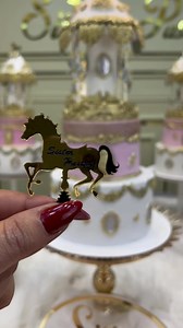 Bonsoir 🎠🎠🎠❤️❤️❤️ voilà résultat de la formation cake desing débutant un grand bravo mes chers stagiaires ❤️❤️❤️ | Sisters Pastry