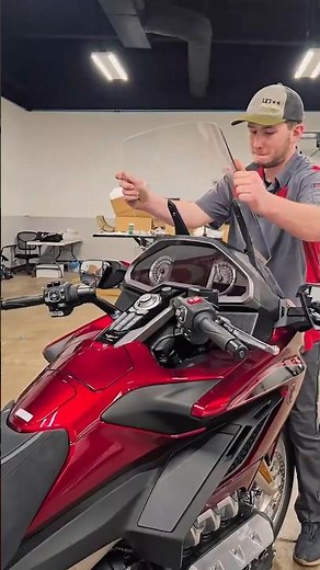 ...is this the BEST new color on the 2026 Honda Gold Wing? #honda #motorcycle #goldwing #unboxing
