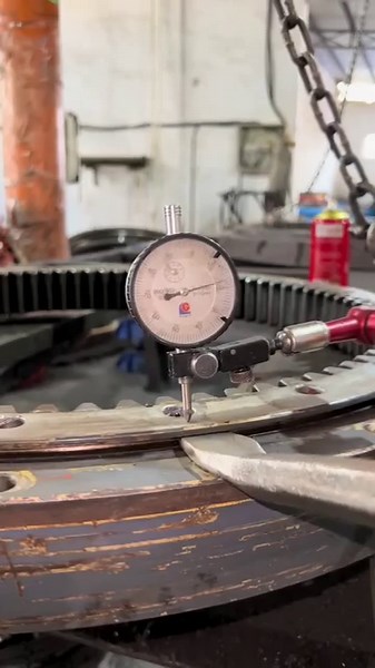 16K views · 205 reactions | XCMG 60 Excavator Failure Turntable Swing Ring Bearings Repair! | Mechanic Mia | Facebook