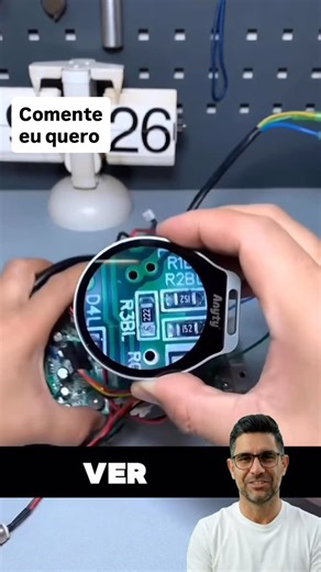 Thiago Pompeu on Instagram: "O GADGET QUE EU NÃO SABIA QUE PRECISAVA! 🔬✨ Você já imaginou ter o poder de um microscópio profissional dentro do seu bolso? 🤯 Esse Mini Microscópio Digital da Anyty mudou meu jeito de ver as coisas (literalmente!). ✅ Tela integrada de alta definição ✅ Super portátil e leve ✅ Perfeito para eletrônica, estudos ou curiosidade! O nível de detalhe é de cair o queixo! 😱 Qual a primeira coisa que você veria com um desses? Comenta aqui embaixo! 👇 #tecnologia #gadgets #m
