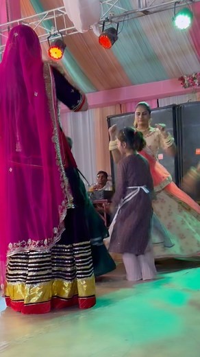 Song 😁😜 . . . . . . . . . . . . . . . . . . . . #marwadi #marwadisongs #marwari #marwar #rajasthanisong #rajasthani #marwadistyle #rajasthanistyle #jodhpu #barmer #jaisalmer #jesalmeri #video #foryou | kukurathore2022