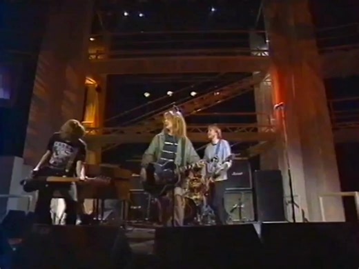 223K views · 10K reactions | Soul Asylum - Runaway Train (Live) #soulasylum #alternativerock | 홈홐홎홄혾 홏홃홀홉 & 홉홊홒 | Facebook
