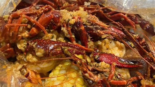 Boiling House in downtown Akron serves personalized seafood boil-in-a-bag | Local Flavor