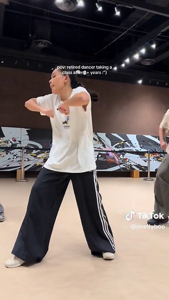 i was just so happy to be here !!! i love to dance and move and giling fr heart of a woman choreo by shayna cua & hella gonzales