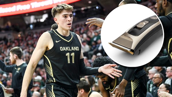 Oakland State Men's Basketball Fans Distract Free Throw Shooter With Impromptu Haircut
