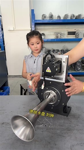 Laser cutting machine rotary power chuck spindle holder. Pneumatic chuck for lathe. Hydraulic chuck.