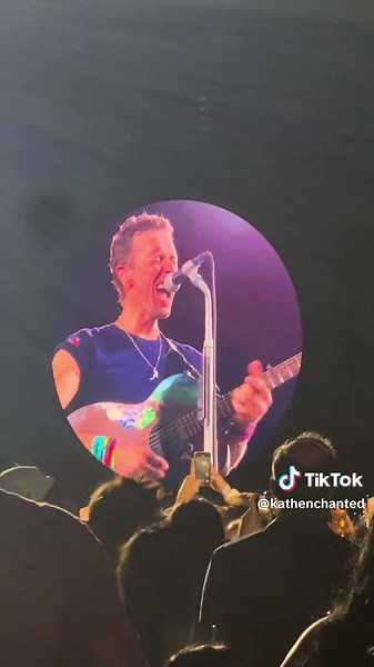 Coldplay Sparks Performance That Made Me Cry!