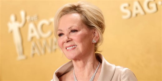 Jean Smart Returns to the Actor Awards Red Carpet in a Stunning Diamond Bib Necklace