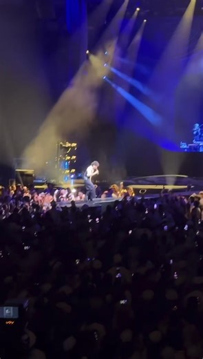 Conan Gray Performs 'The Exit' in Houston Surprise