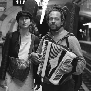 Nathan & Jessie @ Wine Shop Vashon