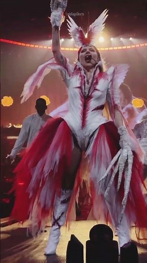 Lady Gaga - Bad Romance live from Mayhem Ball Tour in Washington DC N1